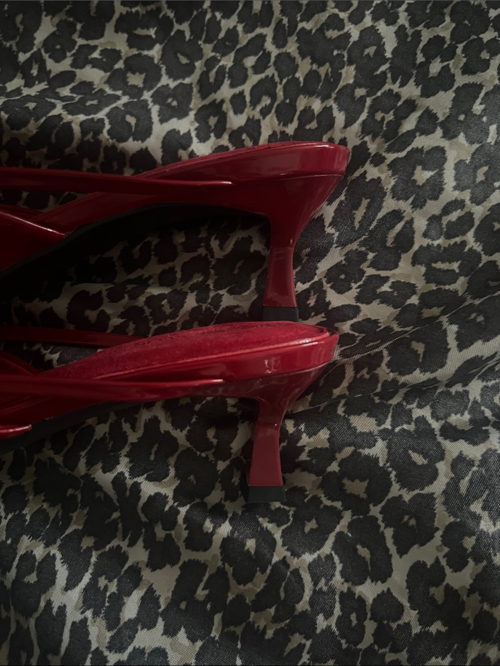 Anne Klein Red Patent Pointed-Toe Bow kitten heels - Picture 2 of 6